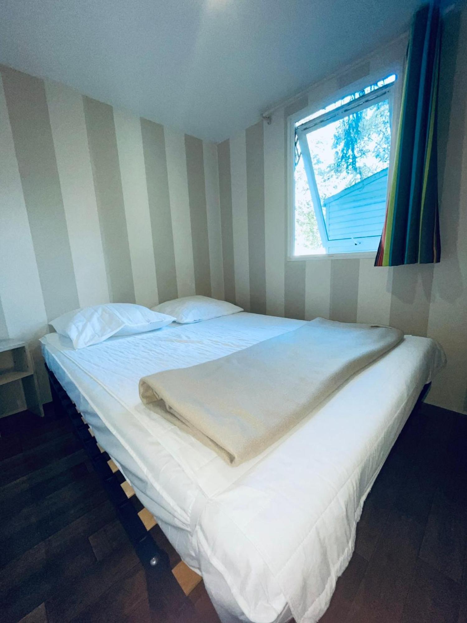 Chez Philippe Et Sylvie - 2 Bungalows Pour 5 Proche Europa-Park Boofzheim Ruang foto